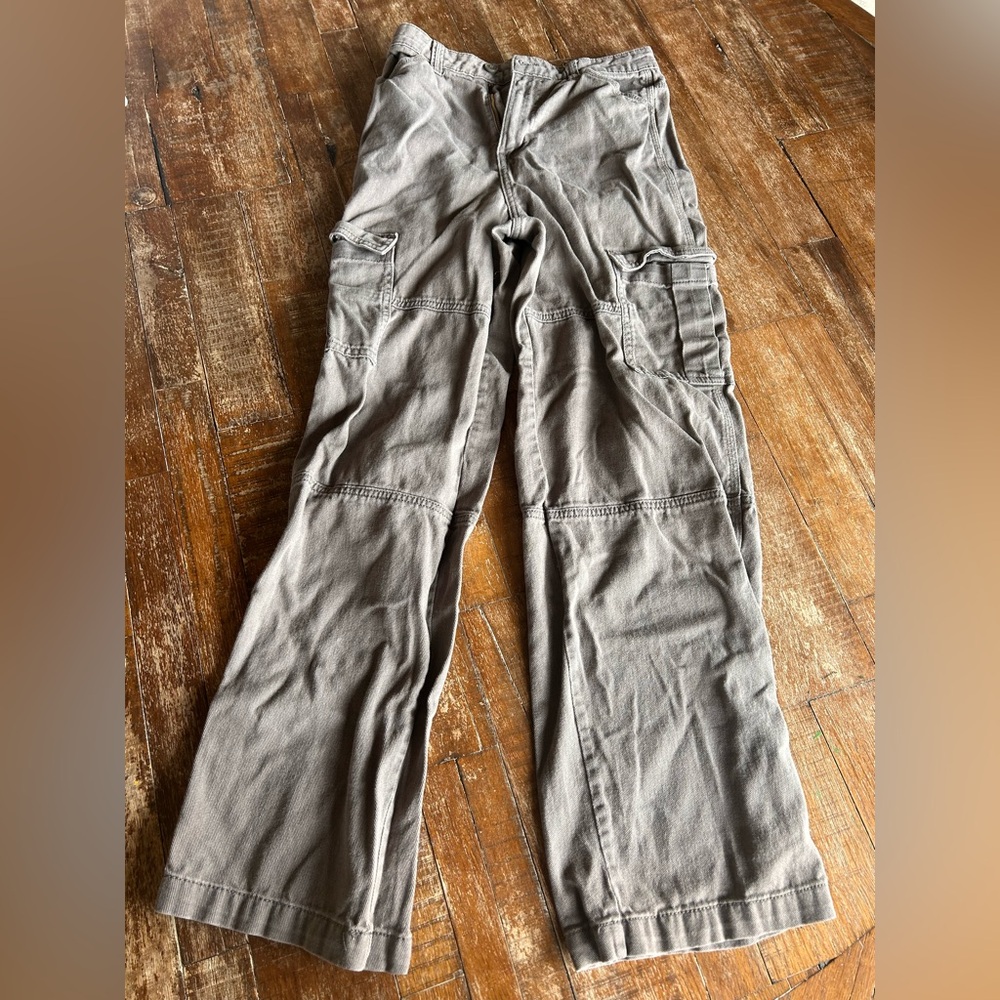 Women’s Grey Cargo Pants - Size 0